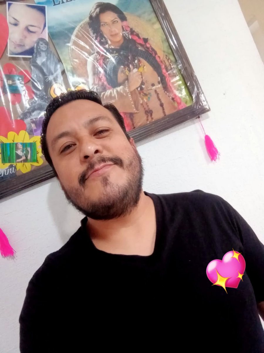 eldebeigemx's tweet photo. Nunca, pero nunca me abandones #Cariñito ❤️ A veces me pregunto qué pasaría si yo encontrara un alma como la mía #AlmaMia https://t.co/Sgw1j6HPNi