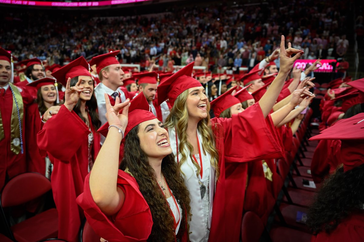 NCStateCNR's tweet image. What a weekend! We’re so proud of each and every one of our graduates and excited to see how they will #ThinkAndDo in the future. 🐺🎓🎉

Take a look back at the commencement ceremony at PNC Arena.