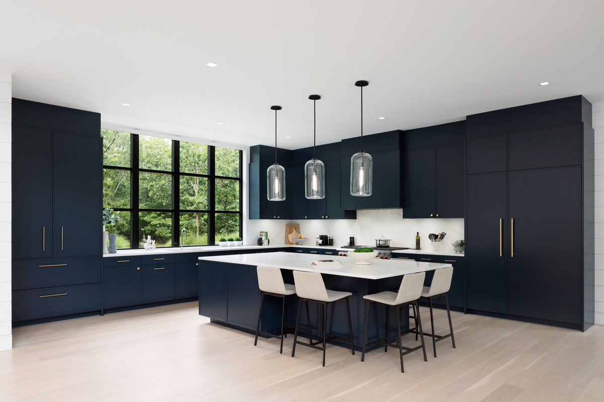 Real Estate Showcase tweet media