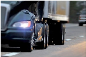Bendix_CVS's tweet photo. Raise your hand if you want to deal with a rollover. No takers? Make sure your trailer roll stability systems are in good working order with these Tech Tips from Bendix: https://t.co/ENscCe3jgV https://t.co/zq7Luop14o