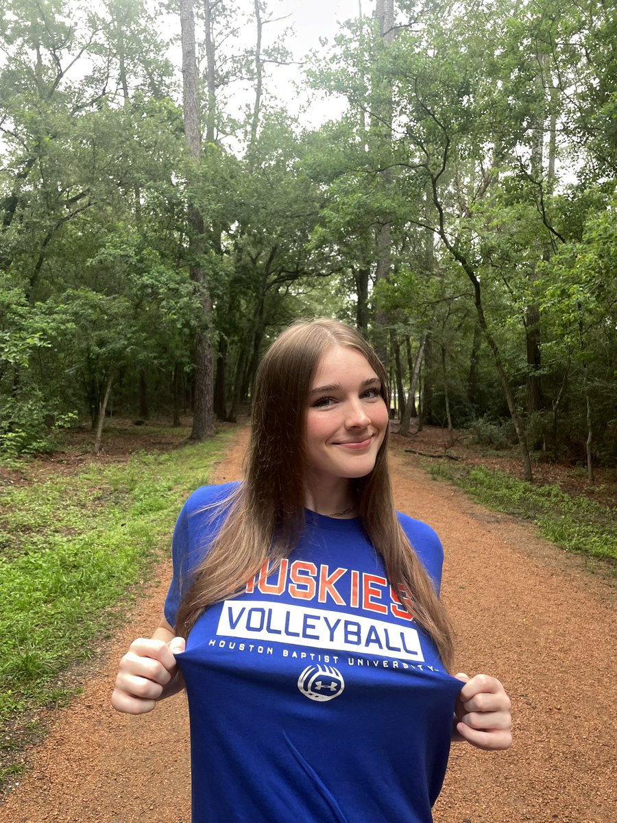 I am so excited to announce my verbal commitment to play Division 1 volleyball with <a href="/HCUVolleyball/">HCU Volleyball</a> would like to thank God, my family, and all of my coaches! I can't wait to become a husky!!💙🧡
<a href="/volleyball_rss/">Sterling Volleyball</a> <a href="/TAVHouston/">TAV Houston</a> <a href="/2024vbcommits/">Class of 2024 Volleyball Commits</a> <a href="/texasvbi/">Texas Volleyball Insiders</a> <a href="/RSSRecruits/">Sterling Recruits</a>