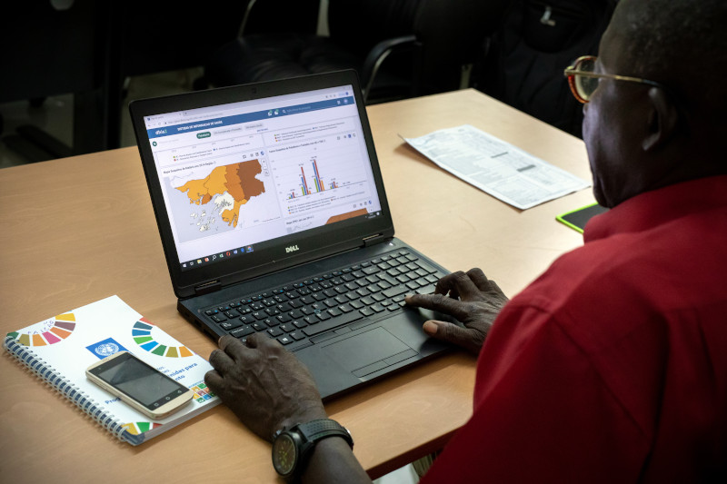 UNDPDigital's tweet photo. How can we structurally integrate data in government decision-making processes?

@UNDP &amp; @giz_gmbh recently launched the prototype of the Data to Policy Navigator, a new resource that provides a step-by-step guide for policymakers on how to do it: https://t.co/uePLkN1uEw https://t.co/hZVrQAW8zR