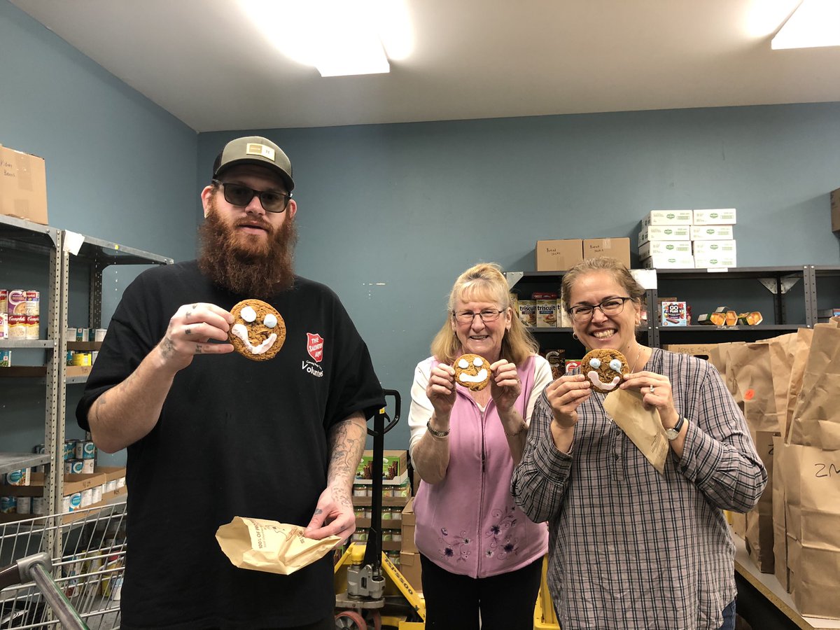 BrantfordCFS's tweet photo. Our volunteers were feeling smiley last week in support of the Tim Horton’s #SmileCookie campaign supporting local charities such as @BrantFFT and @LansdowneBrant 📸😊! https://t.co/vvXk7AOrPB
