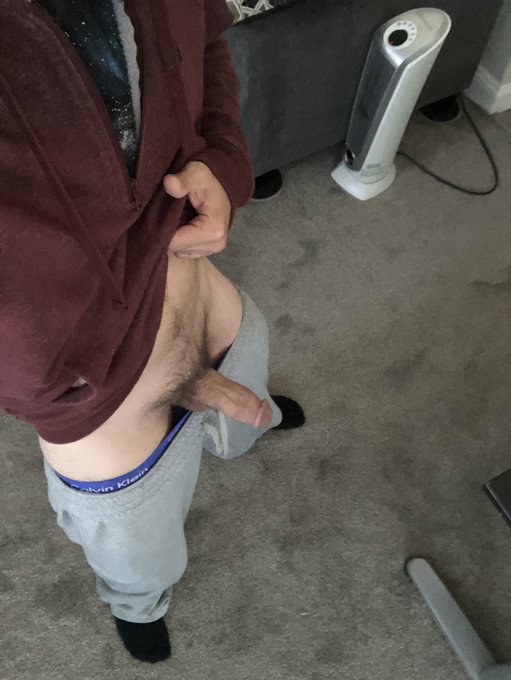 Who wants to gag on it? Bout to have a little monday morning fun. https://t.co/KqtlJX6zZd