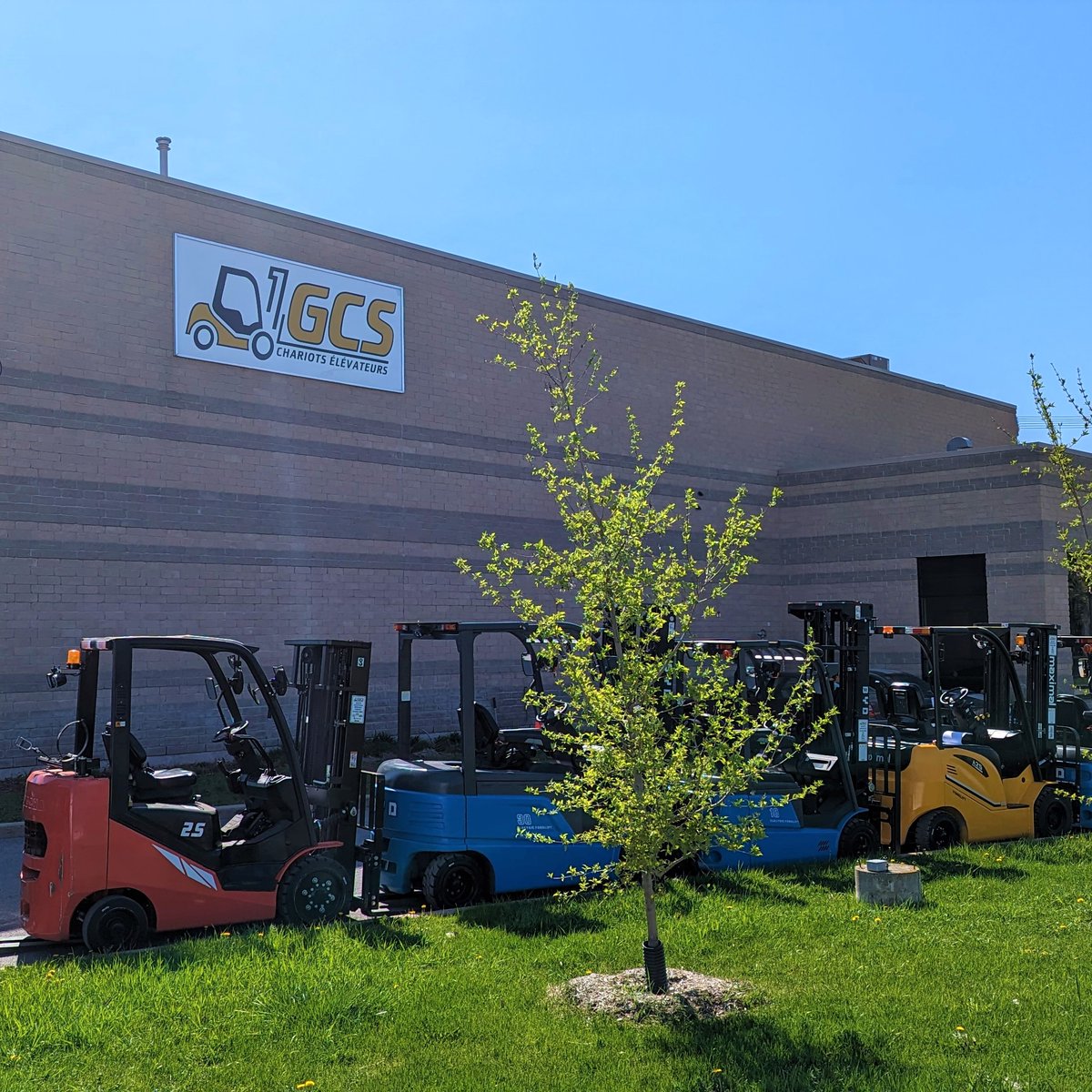 Nous avons un grand inventaire de chariots élévateurs prêts à être livrés dès maintenant! 

#chariotsélévateurs #inventaire #livraisonrapide #ChariotsGCS #forklift #forklifts #warehousing #entrepot #operation #industriel