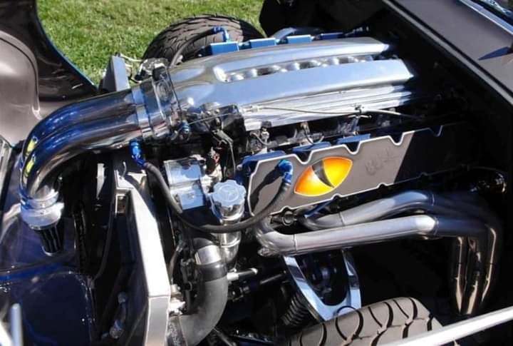 OldButNoSlow's tweet photo. Karmann Ghia con motor Viper V10 https://t.co/Pt1aSs0oD4
