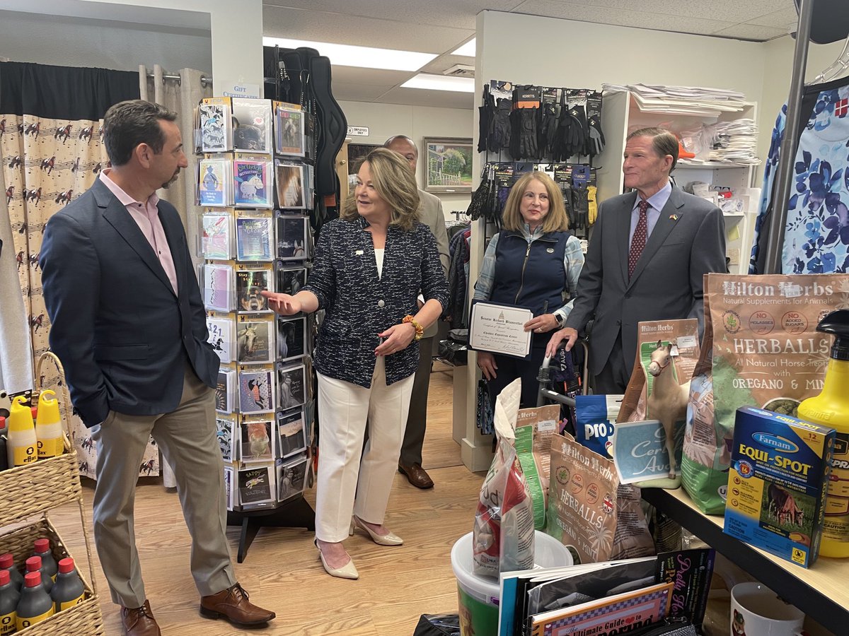 The ⁦@SBAgov⁩ Microenterprise of the Year ⁦@CheshireEQ⁩ received a visit & proclamation from ⁦@SenBlumenthal⁩ today along w/ ⁦@SBAgov⁩ ⁦@cmeast⁩ ⁦@CBIANews⁩ ⁦@TownofCheshire⁩ ⁦@ctsbdc⁩ ⁦@CTDECD⁩