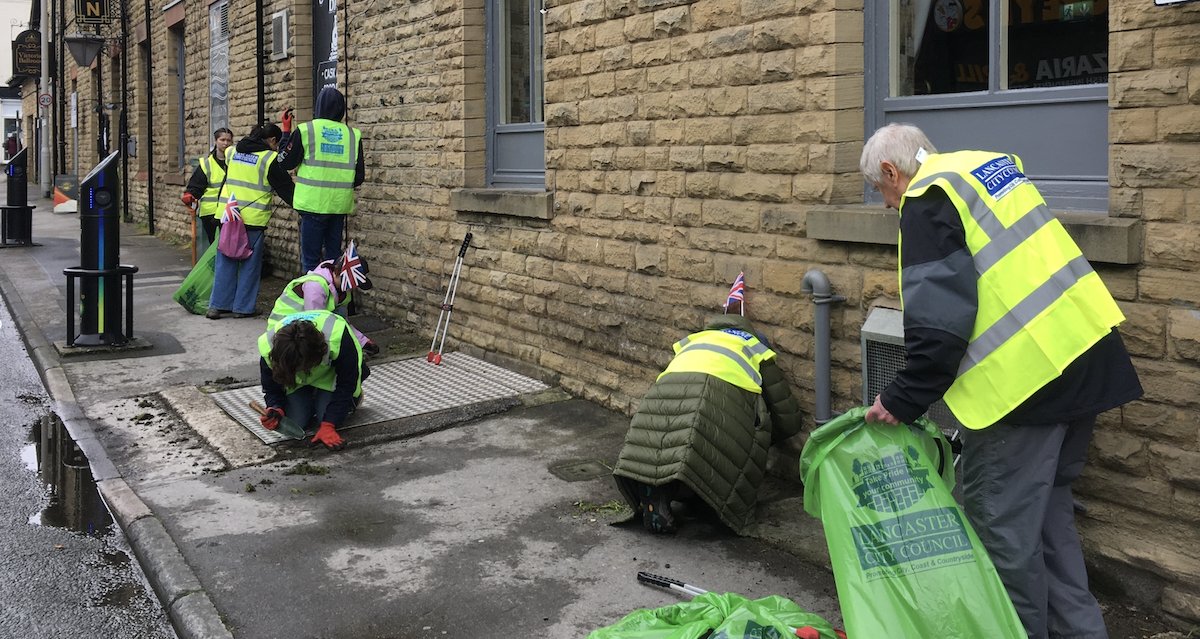 CarnforthRotary's tweet image. Several Carnforth Rotarians supervised 40 Capernwray students to litter pick &amp;amp; weed around Carnforth Town Centre areas. The students, were enthusiastic, fun loving &amp;amp; hard working. A huge thanks to them all. Thanks also to Carnforth Town Council for providing all of the tools, etc