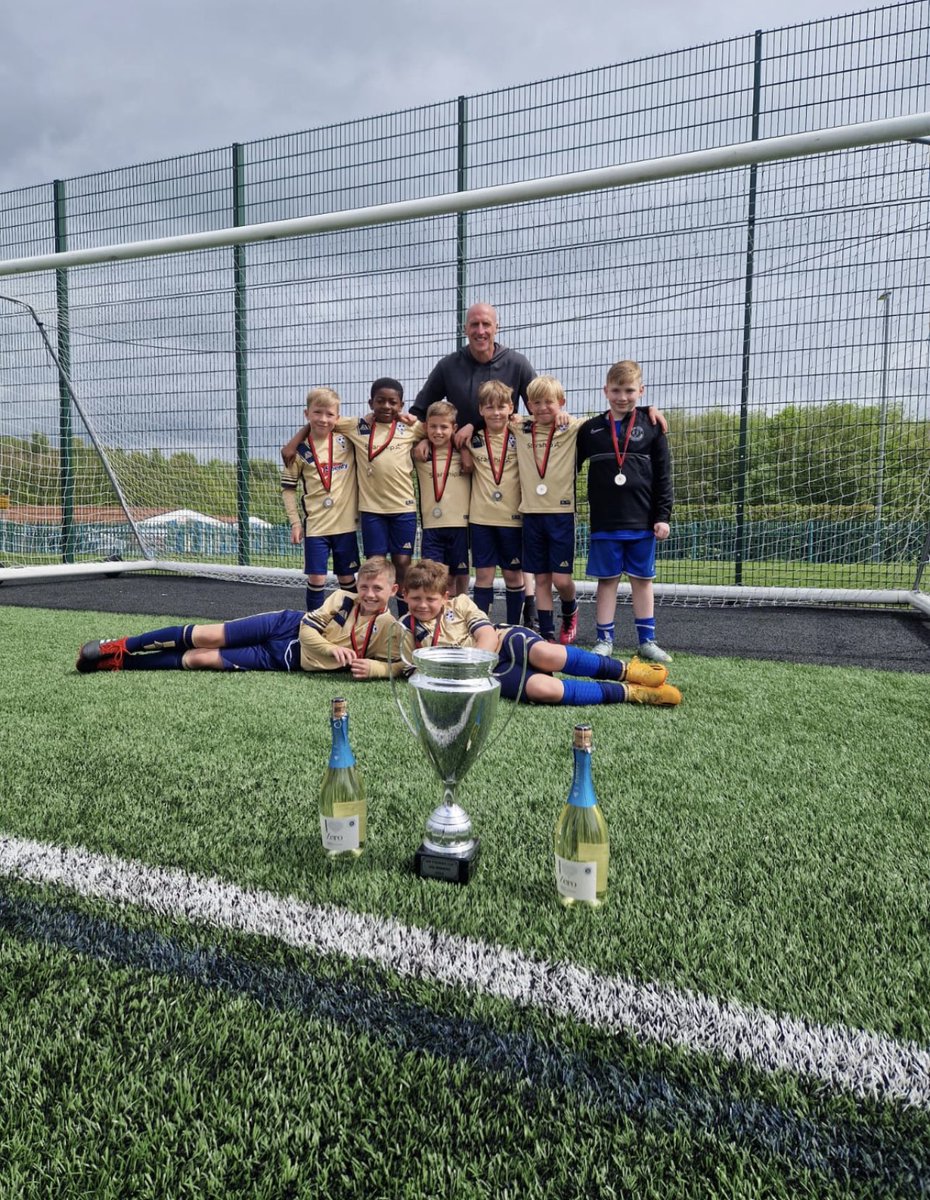 FootballPerfor3's tweet photo. Massive well done to all the FPA teams this weekend flying the Gold flag at venues across Liverpool.
Big shout out to Bayern (Belle Vale-double), Santos (Halewood Cup) & Sau Paulo (Tournament Winners) this weekend.
#goldisthecolour #workhardinsilence #totalfootball https://t.co/xr3hIBOLrm