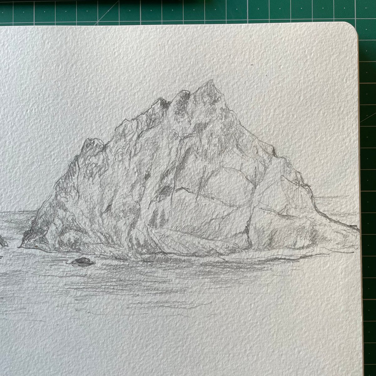 Lucia_Antunes's tweet photo. Sunday Sketch // Farilhões
#scientificillustration #scientificart #nature #naturedrawing #ilustração #ilustration #desenho #sketchbook #sketching #fieldsketching #sketchbookdrawing #sketchbookart #graphitesketching #graphite #Farilhões #farilhoesisland #Berlengas #Ilhas #island https://t.co/MmK8VCDMzU