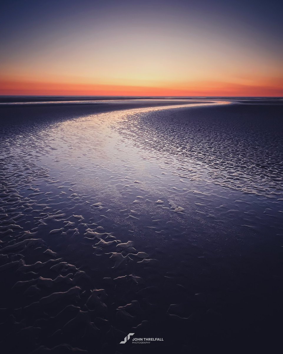 Twilight

#lythamstannes #twilight #sunset #fyldecoast #lancashire