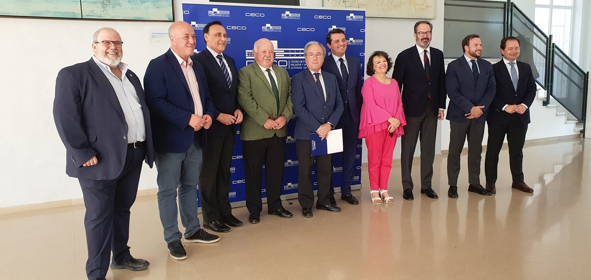 CECOes_'s tweet image. 🎯 Alianza por el sector #logistico en #CórdobaEsp 👉 Impulsamos el #cluster empresarial logistico #Innovación #competitividad 
👍Gracias @camaraofcordoba @GoVillamandos @jmbellidoroche @arc_rute @SubdeGobCordoba @jesusraguirre @JuntaCordoba @dipucordoba @Univcordoba