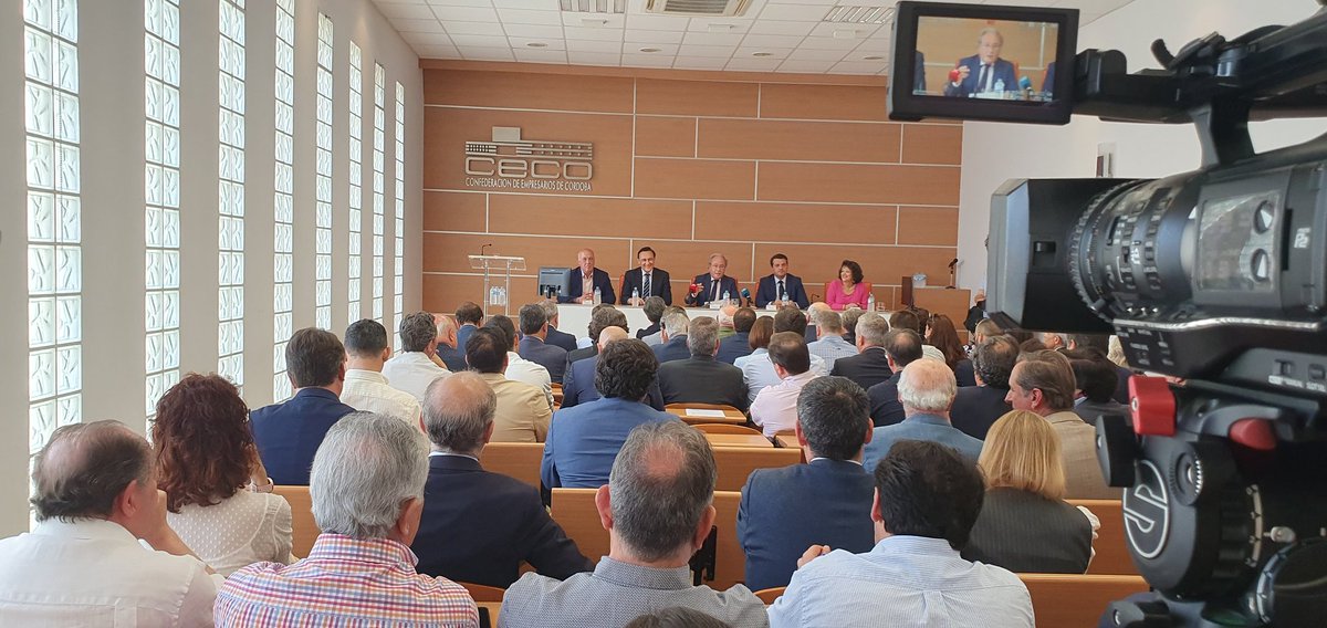 CECOes_'s tweet image. 🎯 Alianza por el sector #logistico en #CórdobaEsp 👉 Impulsamos el #cluster empresarial logistico #Innovación #competitividad 
👍Gracias @camaraofcordoba @GoVillamandos @jmbellidoroche @arc_rute @SubdeGobCordoba @jesusraguirre @JuntaCordoba @dipucordoba @Univcordoba