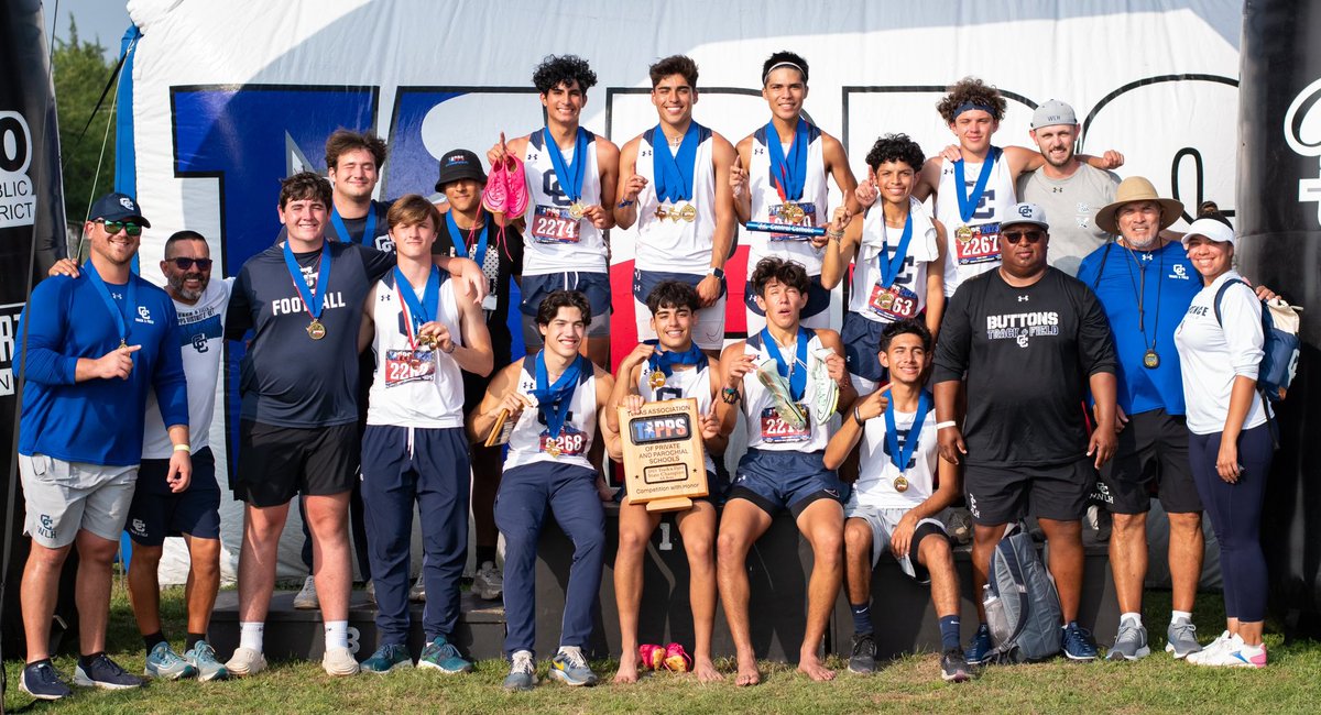 brodydavid90's tweet photo. Messed around and did it again. Back-to-back @TappsTrack 6A Champs! It is a great time to be a Running Button! #wlh @ButtonAthletics #trackandfield @TTFCA @trackbarn https://t.co/LIJwOwN4er