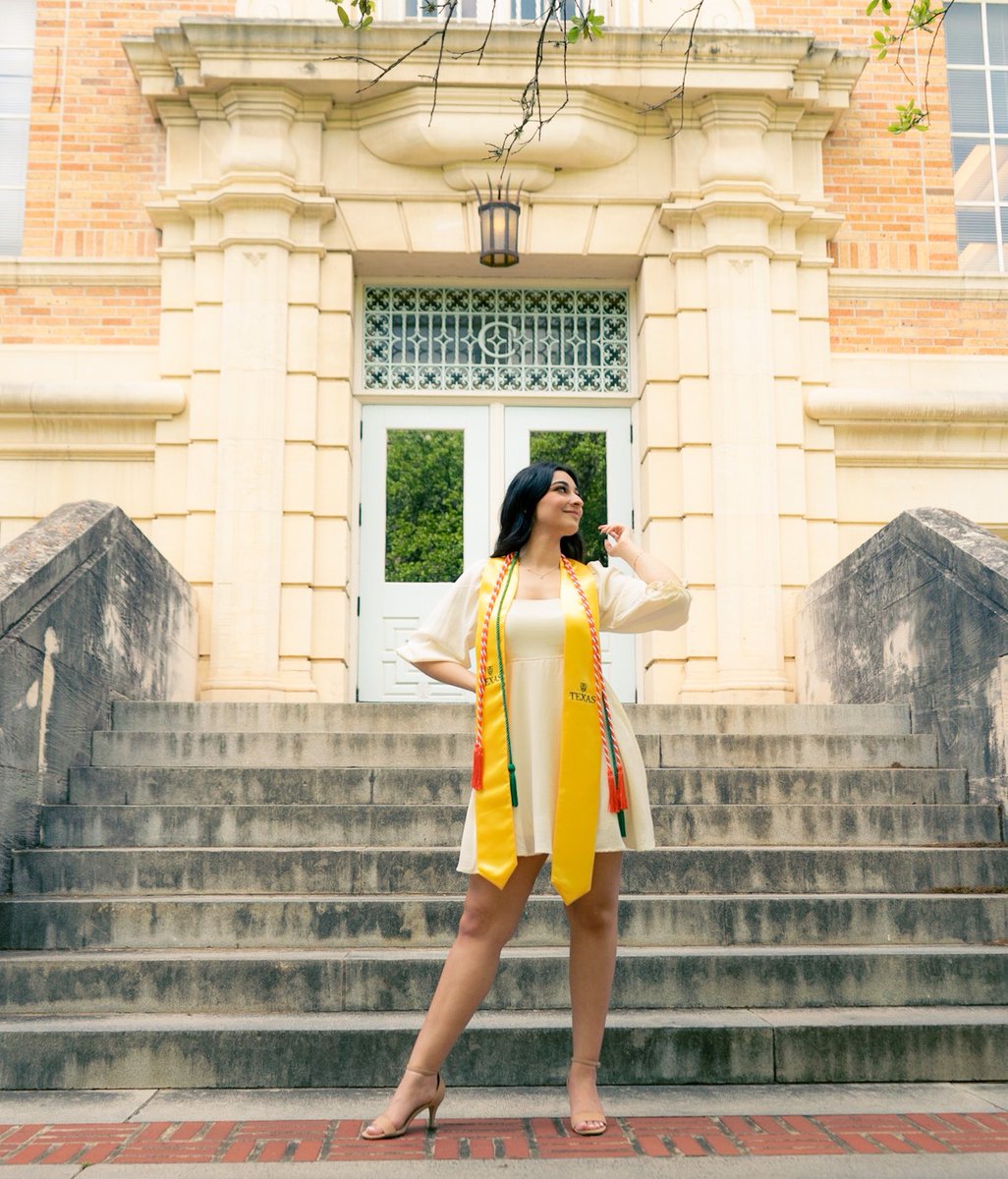 flop city (@ashlynn_barrera) on Twitter photo ✅4x University Honors
✅Graduate of Distinction in Service & Leadership
✅2nd Year Excellence Award Recipient
✅Executive Board Member of <a href="/UTNSC/">UT Natural Sciences Council</a>
✅<a href="/UTWiSTEM/">Women in STEM (WiSTEM) at UT Austin</a> Peer Mentor
✅First Gen & Latina Grad
I graduated from the UT Austin with a BSA in Biology with a minor in Psychology!🤘🏼 ✅4x University Honors
✅Graduate of Distinction in Service & Leadership
✅2nd Year Excellence Award Recipient
✅Executive Board Member of <a href="/UTNSC/">UT Natural Sciences Council</a>
✅<a href="/UTWiSTEM/">Women in STEM (WiSTEM) at UT Austin</a> Peer Mentor
✅First Gen & Latina Grad
I graduated from the UT Austin with a BSA in Biology with a minor in Psychology!🤘🏼