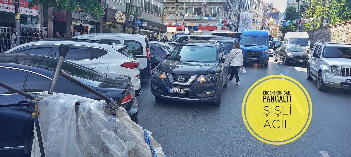 Pangaltı, Ergenekon cad.Artık hiç bir şekilde yürümüyor, acil park yerleri kaldırılıp yaya akışı sağlanmalı trafik için de 2 şerit devamlı park yapılmadan kullandırılmalı. Yayalar zaten işgal altındaki kaldırımları kullanamıyor.<a href="/ozibbbeyazmasa/">İBB Beyazmasa</a> <a href="/TrafikEgm/">EGM Trafik Başkanlığı</a>