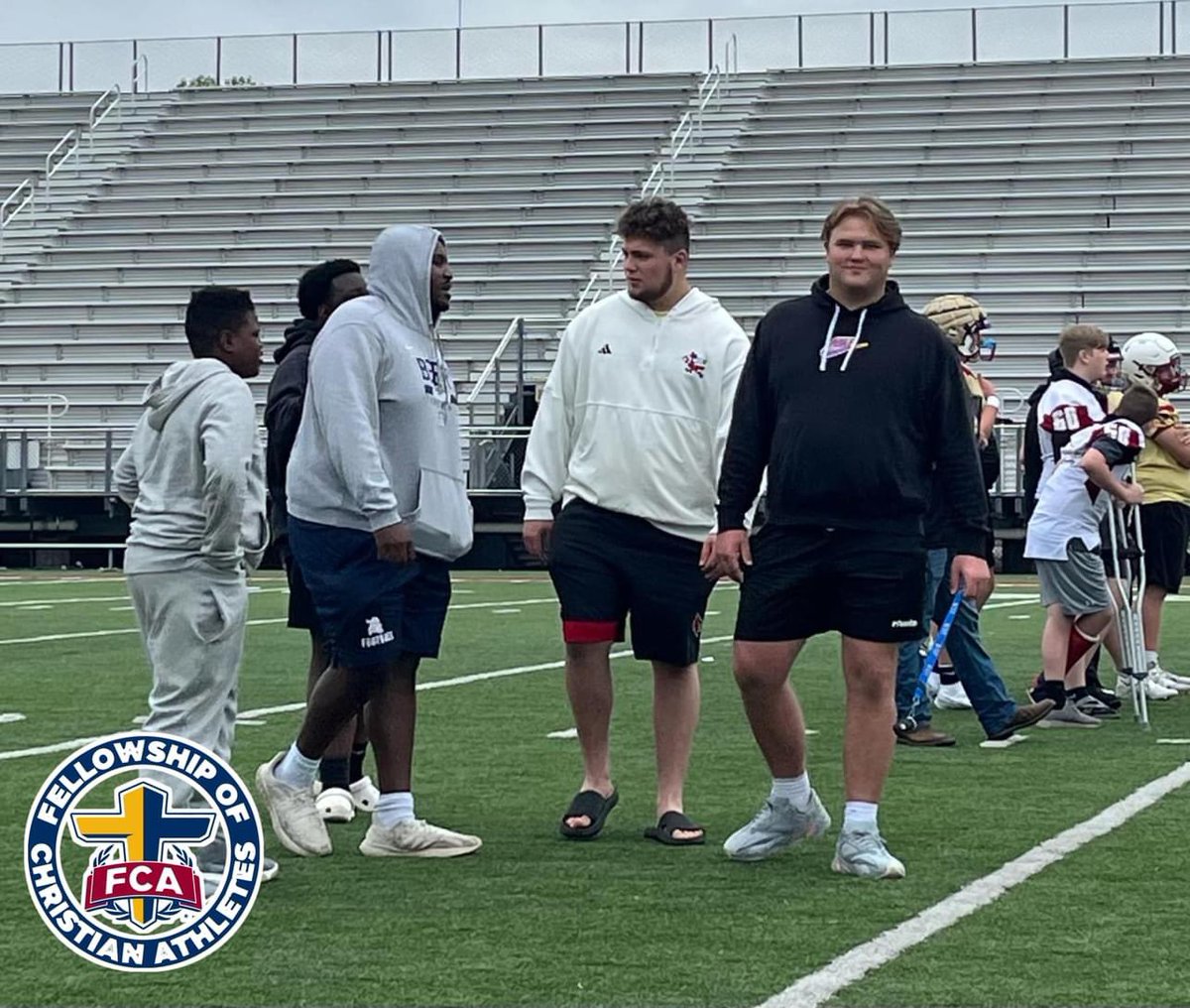 Enjoyed being this weekend and being able to share what the lord has had on my heart in this season on Suffering well! Huge shoutout to <a href="/SPHS_FCA/">SPHS FCA</a> and <a href="/south_paulding/">South Paulding Spartan Football</a>  for the support!!