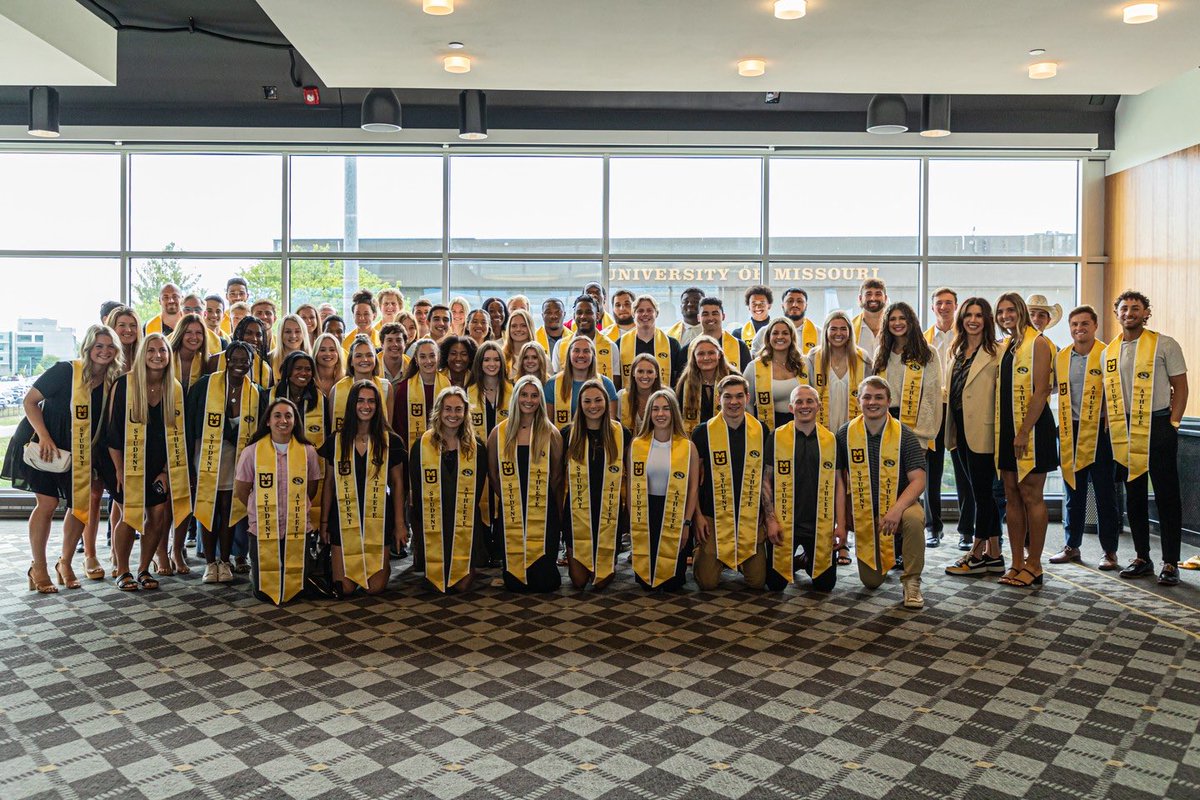 SEC's tweet photo. GRAD SZN. ๐๐
#SECGrad x #ItJustMeansMore https://t.co/XJSrONy3oS