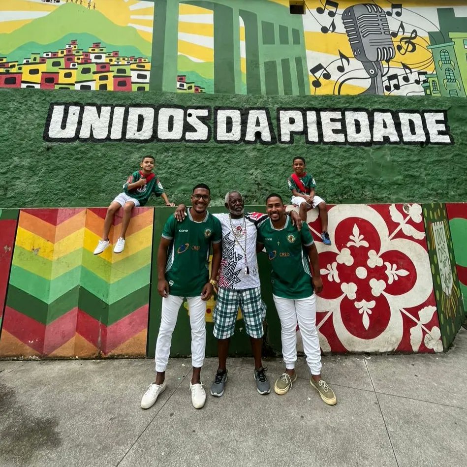 Jrpuxetaa's tweet photo. Hoje, com mais calma, queria agradecer a todos pelas mensagens positivas e dizer que estou muito feliz em poder trabalhar junto com meu irmão @tereu_mathias como mestre na nossa escola de coração. O trabalho vai continuar evoluindo e com toda certeza vai ser bem melhor. https://t.co/x7PvHvEHSu