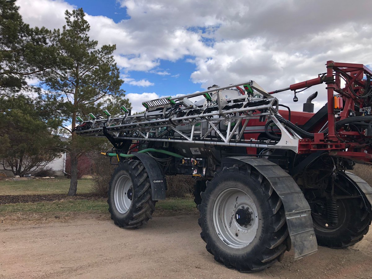 croplandsca's tweet photo. Neat @WEEDit_ installation is ready for burn-off near Saskatoon, through our dealer @industries_cap. Combined with a custom stretched tank, sprayer efficiency is significantly increased! Dual tank options can be offered as well. #Spray23 @Croplands #CdnAg https://t.co/SCwfB9LKNF