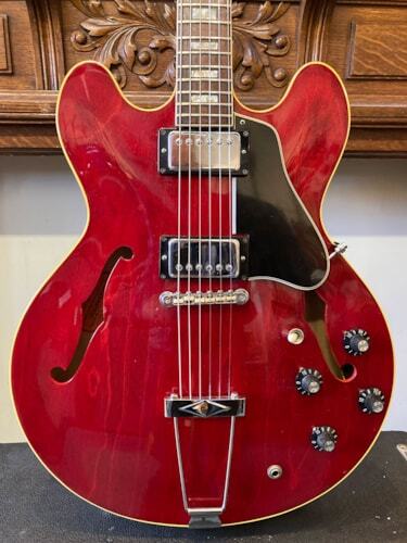 LarkStreetMusic's tweet photo. 1967 GIBSON  ES-335 Cherry https://t.co/NpQtteoHE2 https://t.co/sdF8MTLexp