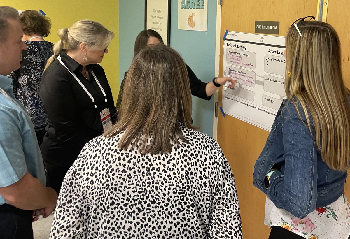 oamadorv's tweet photo. Power of the collective…connected conversations about Teacher Clarity. 🤩 #tcpcert ⁦@CorwinPress⁩ ⁦@DFISHERSDSU⁩ ⁦@ToniFaddis⁩ ⁦@Ortega12S⁩ https://t.co/CrDWbcku1n
