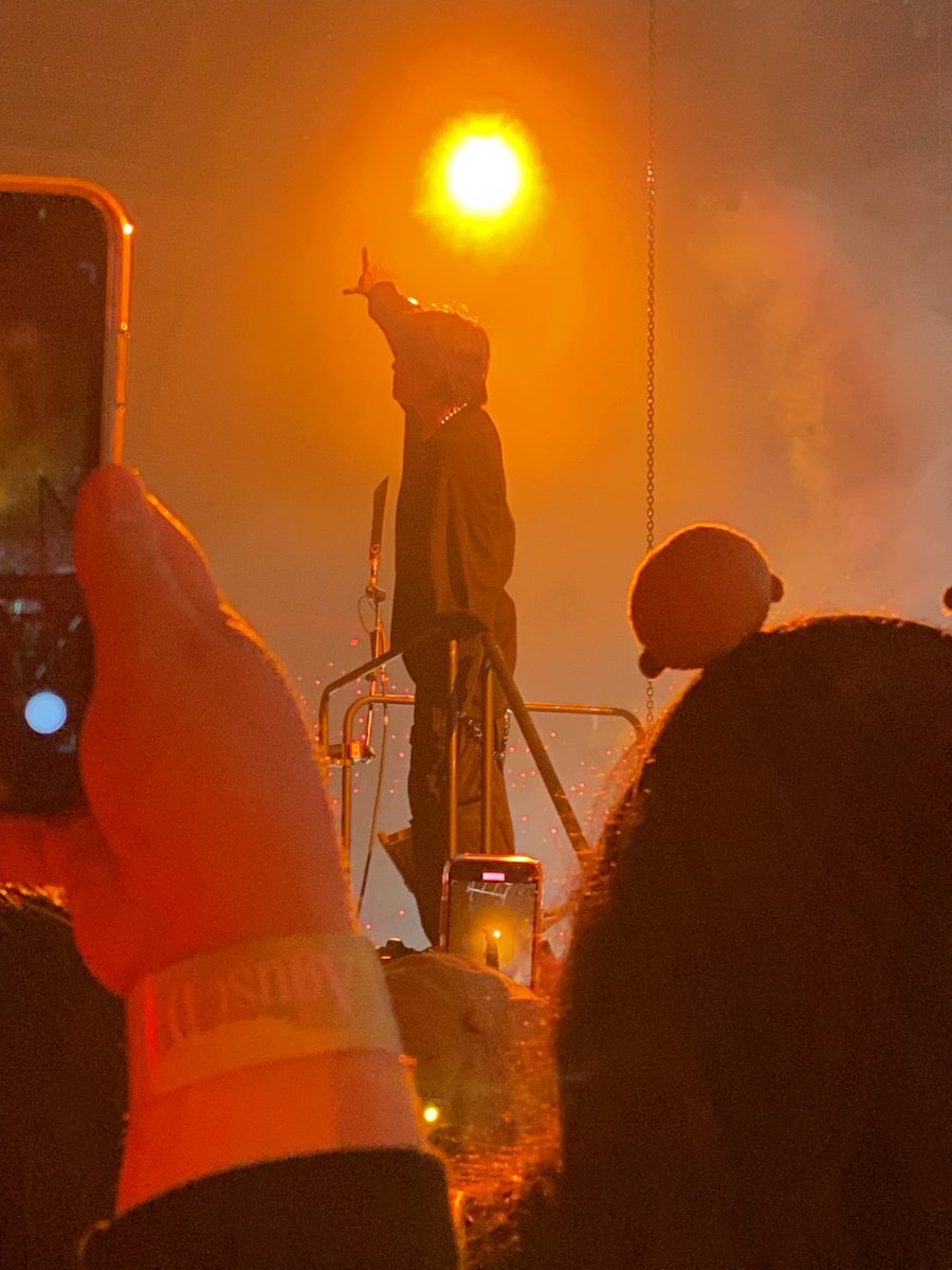 Lovedby_Life's tweet photo. I MISS YOONGI😭 the post concert depression is real 💜 #DDay_Tour https://t.co/NkH7FG7ikK