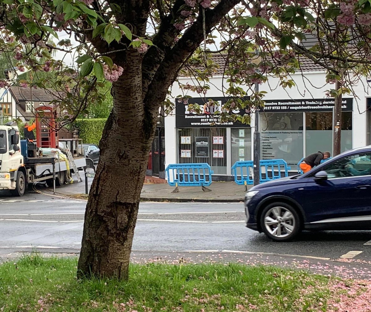 Sad to see a nearby Bristol phone box being taken away, there’s so few of them left now.