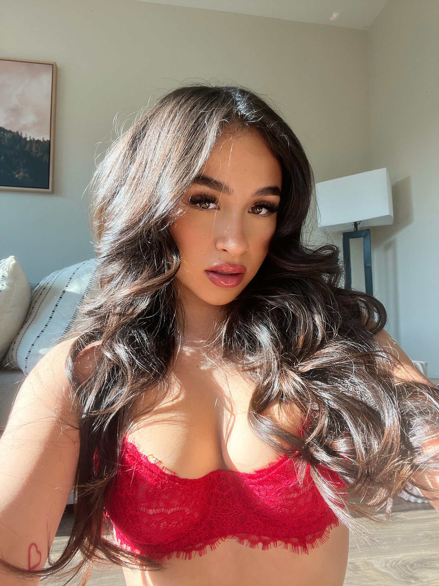 Skyee 🍒 on Twitter: "Hard to forget but here’s a reminder 🍒 https://t.co/7UBM8xpZF2" / Twitter