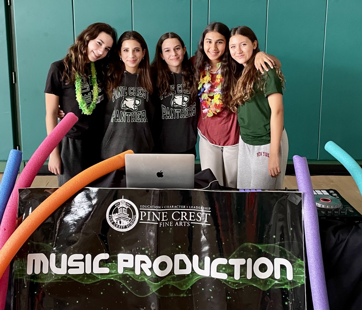 PineCrestArts's tweet photo. #PCMusicProd students spun up our favorite summertime jams last Friday at the #PCMiddleSchool Beach Bash! 🌴☀️🎶 #PCFineArts https://t.co/OjeR3vOWtD