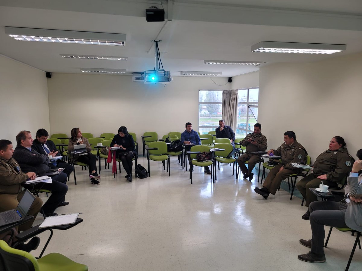 UCentral_RC's tweet photo. Nuestra universidad participó en la mesa "La Serena Estudia Segura" impulsada por Carabineros y las casas de estudios superiores.
El objetivo es crear estrategias enfocadas en fortalecer la seguridad de las y los jóvenes estudiantes.
#Seguridad #ucen #LaSerena https://t.co/QWUHGYbPYK