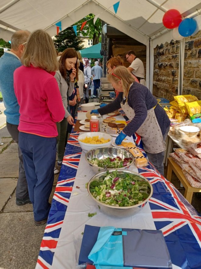 kilnhurstchurch's tweet image. We had a fab time at our Big Lunch yesterday.  Thanks for coming &amp;amp; thanks to the St Thomas' team who served us. What a wonderful way to celebrate the Coronation of our new King Charles and the different ways that he points us to our great King Jesus!
#CoronationBigLunch