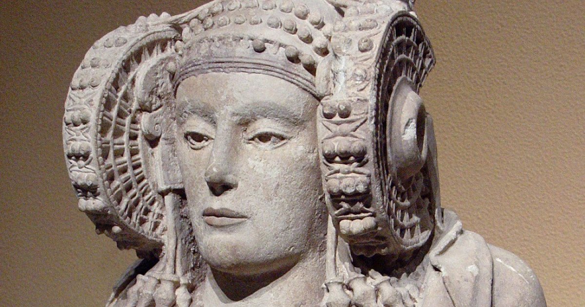 Codigomente's tweet image. La Dama de Elche: historia y características de esta escultura íbera dlvr.it/Snjrfm