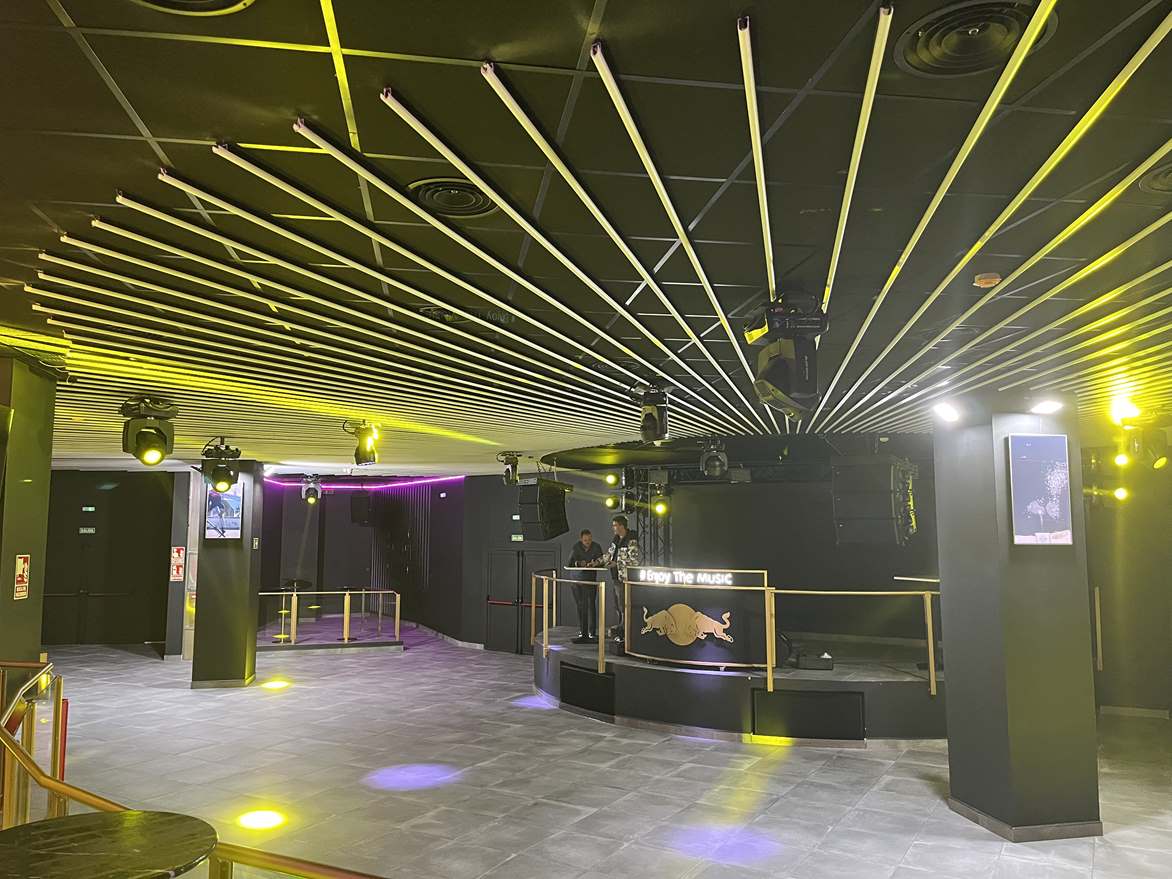 instalia_eu's tweet photo. https://t.co/YKYRf868Ic
✅#Equipos de @Equipson en la #Discoteca #SAOKO. Cuando la confianza es la base de toda relación
👉#ManuelCárdenas de #ProjectSound nos explica acerca de la instalación de #EquiposdeSonido e #IluminacionProfesional en la discoteca https://t.co/HdIDQFvK3V