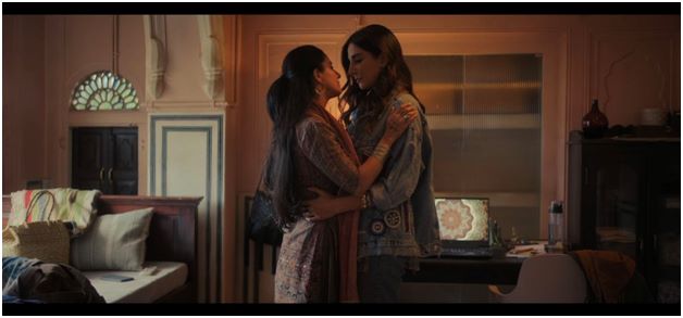 There’s drama. There’s action. Politics, feminism, Sex and sexuality. While Angira reeked of raw sexuality, I particularly loved how Isha Talwar as Bijli and Monica as Naina had their affair building right from the beginning in #SaasBahuAurFlamingo Fell in love with this series😍