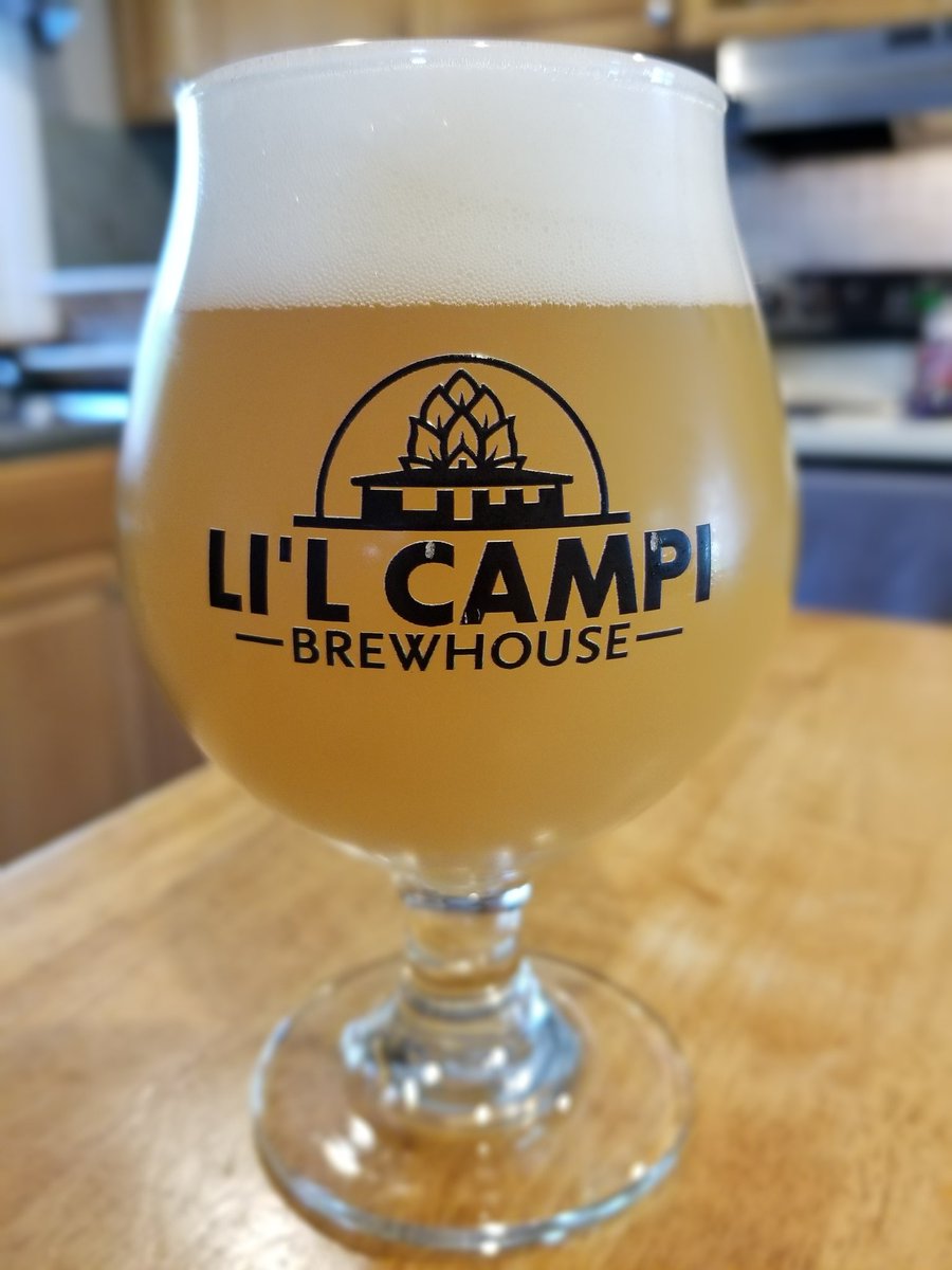 Lilcampibrew's tweet photo. Paused lawn mowing for some lunch and a beer.   "Stripes" is pouring and tasting lovely. Finally got a decent batch of galaxy hops.   #craftbeer #craftbrew #homebrew #beer #drunk #southshorebeer #stripes https://t.co/5kKqZFRNCc