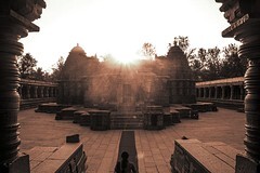 Chennakeshava Temple, Belur

by nobody@flickr.com (Ramkumar Alagumalai)

bit.ly/44RCvPx

#CWC #chennaiweekendclickers #Photography