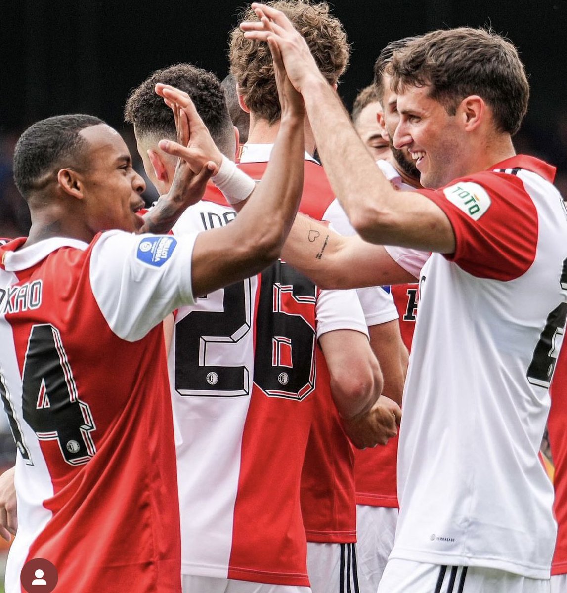 Iemand zei tegen mij in het begin van het seizoen voetbalcompetitie ….. ze mogen blij zijn dat ze het eerste rijtje halen …. Wel nu …. As zondag 💪⚽️⚽️⚽️