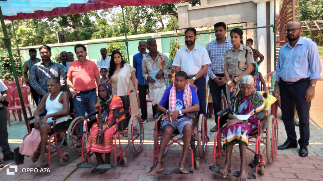 SSEPD2's tweet photo. Distribution of Social Security Pension, WheelChair, Walking Stick and UDID Certificate in Grievance Hearing at Dabugam block of Nabarangapur District.@CMO_Odisha @Ashokpandabbsr
#WheelChair
#WalkingStick
#WhiteCane
#UniqueDisabilityID
#SocialSecurityPension
#Nabarangpur
#Odisha https://t.co/7gPkgoi8re