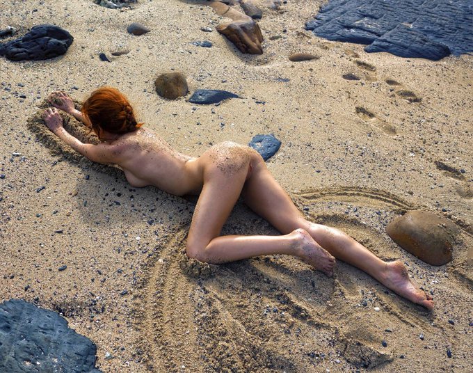 I want some of your attention right now! https://t.co/i5KllzItOW https://t.co/nmL8dCWJmC