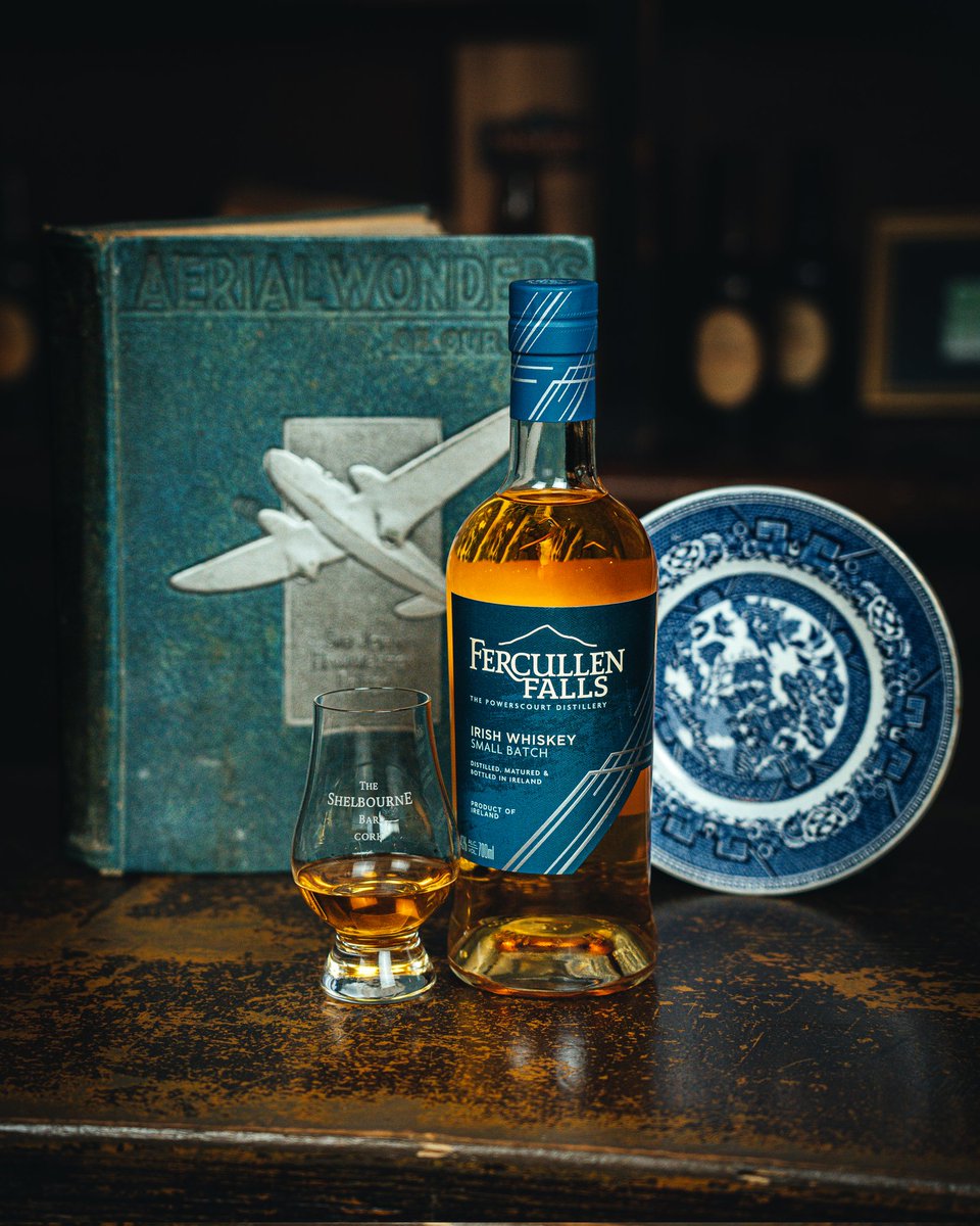 Fercullen Falls is a blend of malt and grain whiskeys, with a high malt content highlighting the unique style of the Powerscourt Distillery 🥃

Pop in the Shelbourne Bar and try it, only this week, for €5.

#shelbournebar #shelbournewhiskey #whiskeyoftheweek