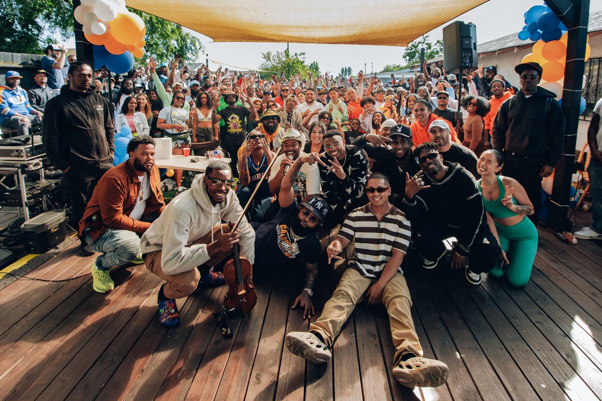 LaRussellGC's tweet image. THERE IS NO PLACE LIKE HOME 🙏🏾. 

I'm so grateful to have built such a safe haven for the community to gather and spread love. This shit is unreal. It truly takes a village, and the village shows up every single time!

📸: @yeiseon