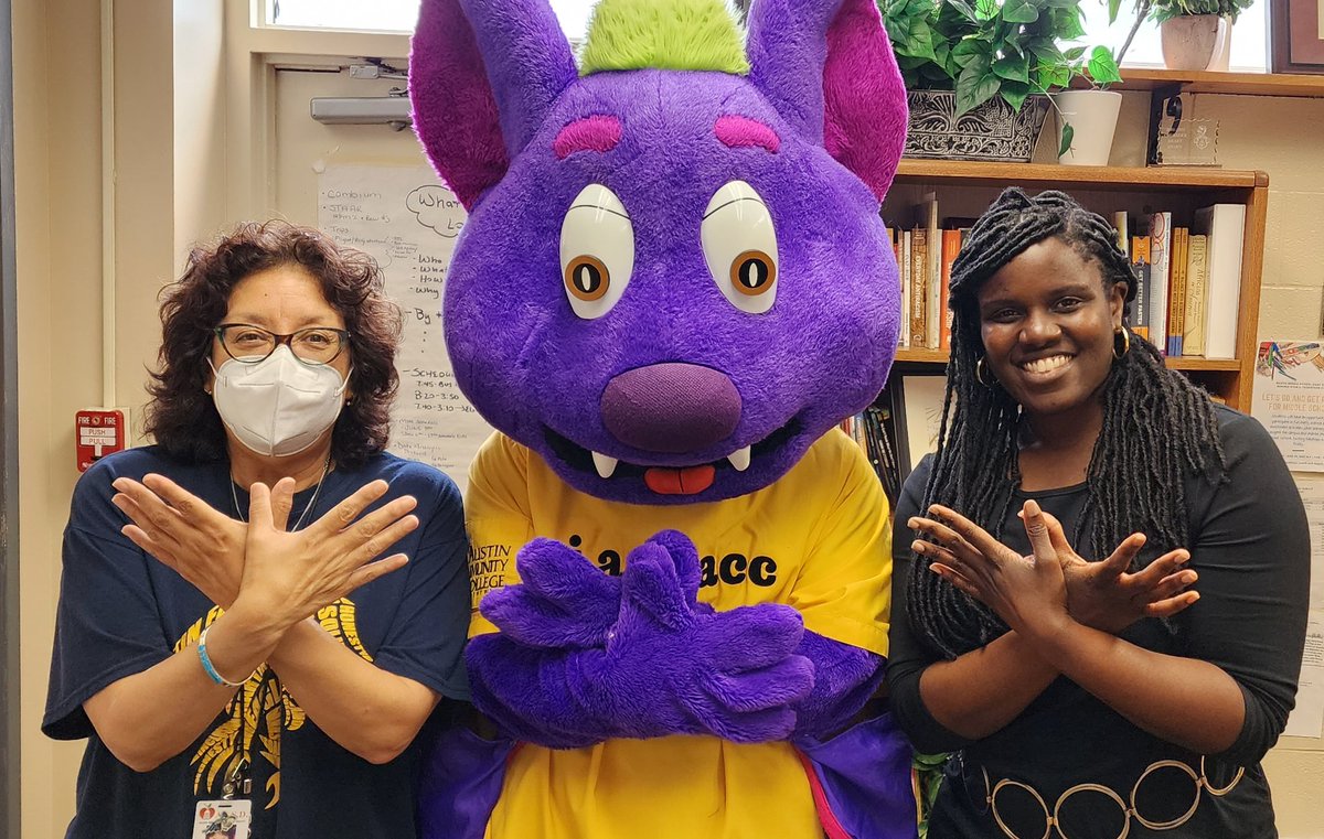 Good morning from Martin Middle School. I'm here with our team, and we're telling students about what they will see when they visit #ACCHighland next week.

The things that they'll be able to see and explore. 👀

Meeting with Principal Gratten. 🦇🦅

<a href="/accdistrict/">ACC District 🦇</a> <a href="/austinisd/">Austin ISD</a>