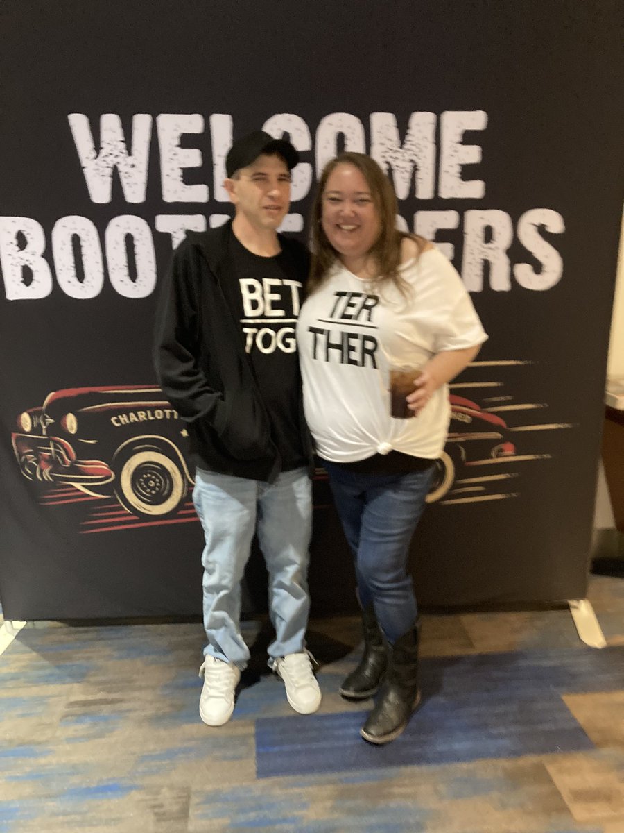 MrsPmd14's tweet photo. @ChicagoBears @lukecombs @MillerLite Duuuuude yaaaaasss! As always u gave it your all n was a kick ass time Saturday night!!! https://t.co/mKuHyTrN6L