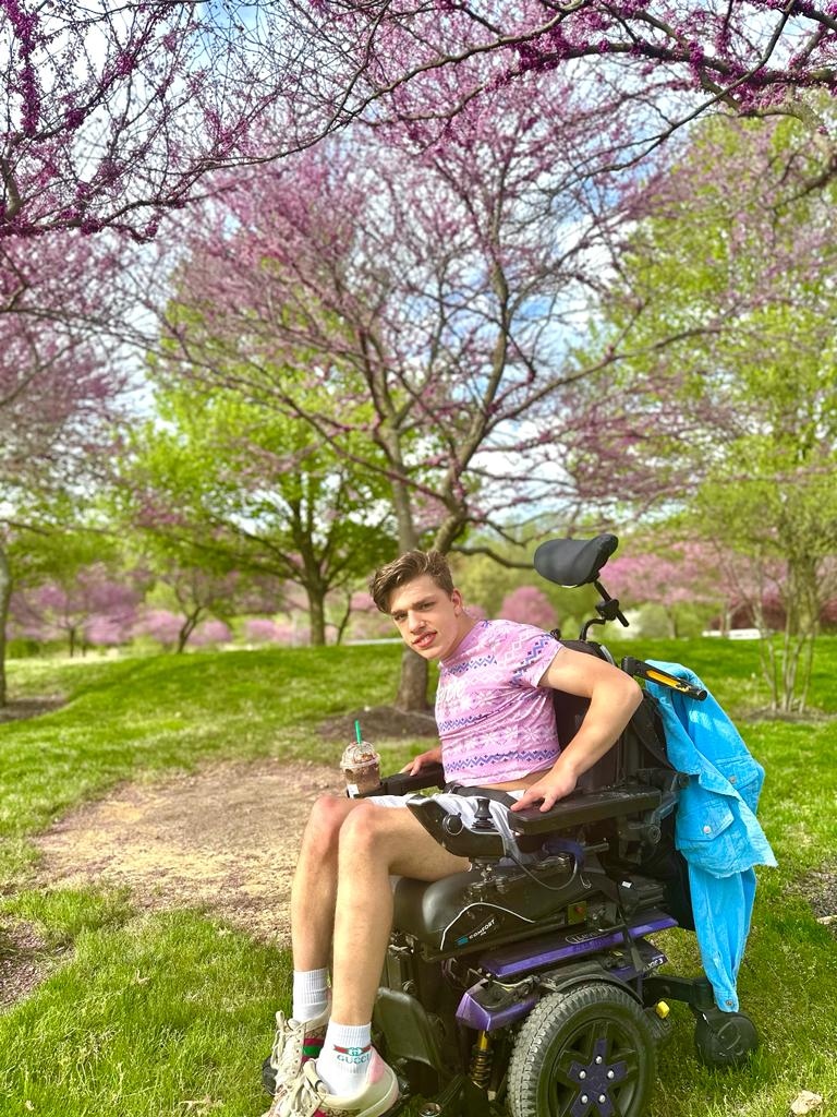 hello babes!I'm grateful for the amazing experiences and people in my life. As someone with cerebral palsy, I know the challenges of living with a disability, but I'm committed to embracing my strength and making a positive impact. #StrengthAndResilience #DisabilityCommunity