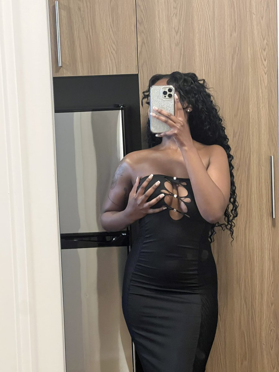 only1ari___'s tweet image. only competition is when i’m looking in the mirror🩶