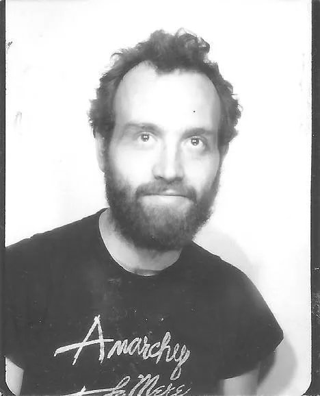 TodayInPunk's tweet photo. #Todayinpunkrockhistory the founding of the Chicago scene...

On May 8, 1977 La Mere Vipere  hosted its first "Anarchy Night". Full story and more at https://t.co/l3EJ7HCwUT. 
#punk #punkhistory #punkrock #punkshow #windycitypunk #chipunk #chicagopunk #LaMereVipere #punkclub https://t.co/IJUasItzDa