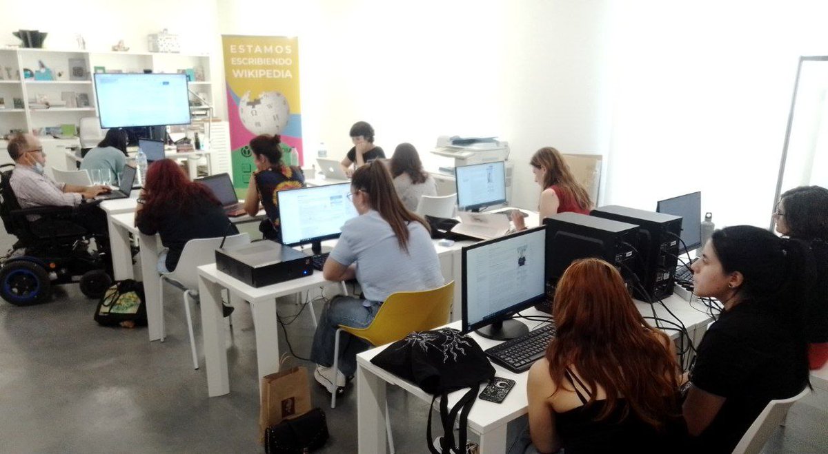 wikimedia_es's tweet photo. #TallerWMES💻¡Esta semana tendremos nuestro segundo taller en @MuseoHAlvear de #Cáceres!👉Te enseñaremos todo lo necesario para crear, editar y colaborar en #Wikipedia.
.

📌Conoce cómo participar: https://t.co/kb5tJOeDz1 https://t.co/5teEPZYSGs
