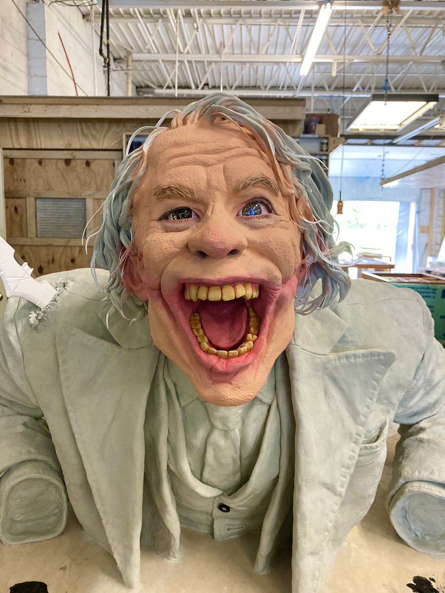 patrickjesson's tweet photo. Started painting my Joker sculpture. Donโt worry, his makeup will go on last. #art #3dart #sculpture #scult #batman #joker #darkknight #heathledger #columbusohioartist #ohioartist https://t.co/dewuU78TWP