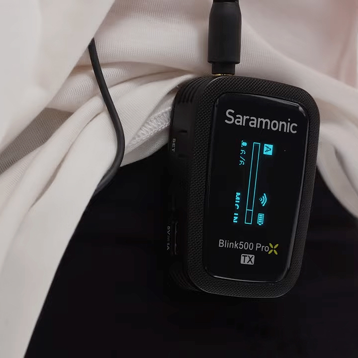 Blink 500 ProX transmitters (TX) have a built-in omni mic and can be clipped to clothing, used as a belt pack with included lavaliers, or transmit line-level audio. They feature an upgraded OLED display with metering, input level control &amp; mute.

Shop now: saramonicusa.com/shop-collectio…